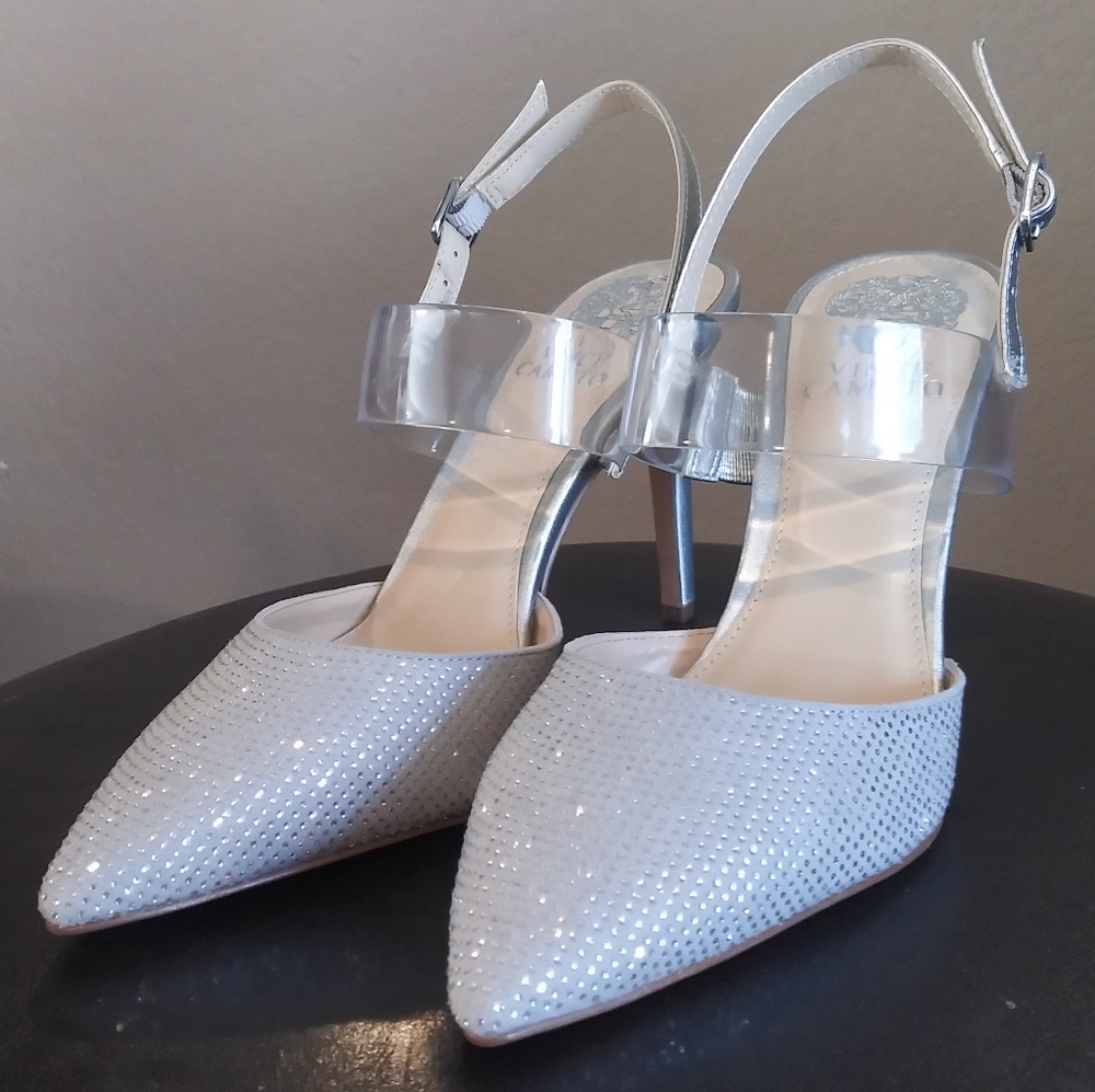 Vince camuto. Pumps - Picture 9 of 16